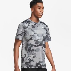 Nike Men’s Gray Camo Dry Fit Shirt